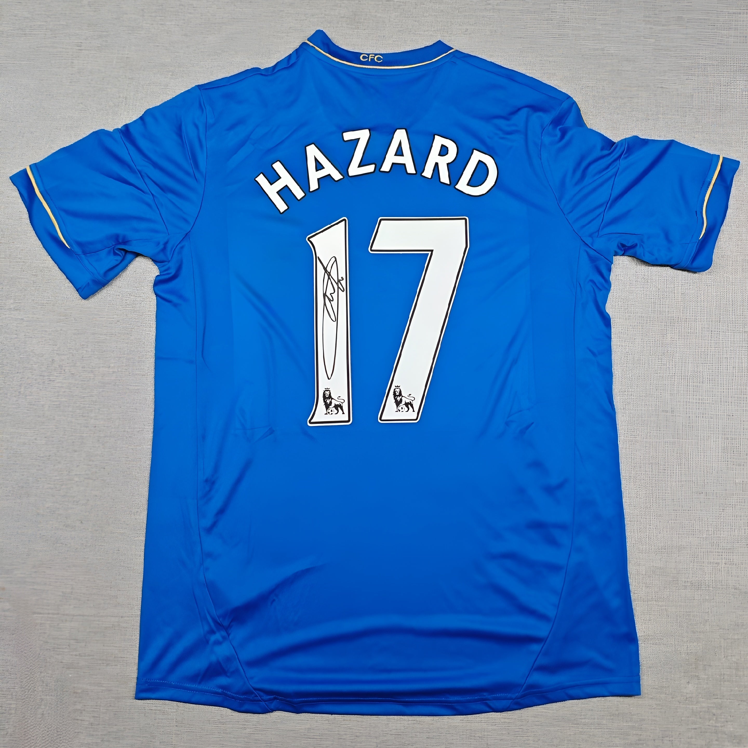 EDEN HAZARD | CHELSEA 12/13 HOME DISPLAY JERSEY | PRINTED SIGNATURE