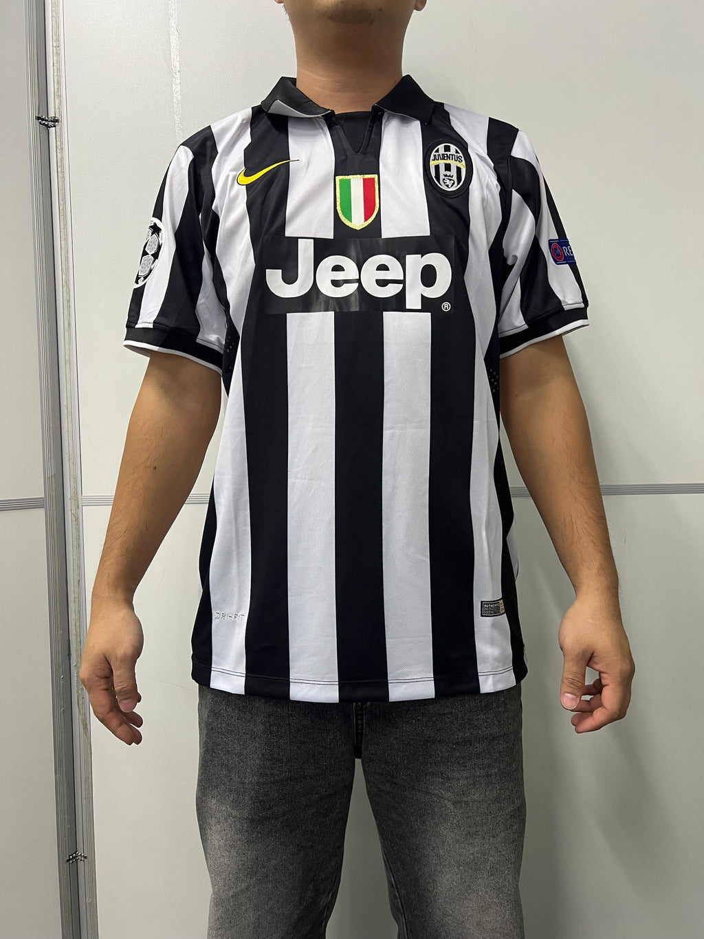 ANDREA PIRLO | JUVENTUS 14/15 HOME DISPLAY JERSEY | PRINTED SIGNATURE