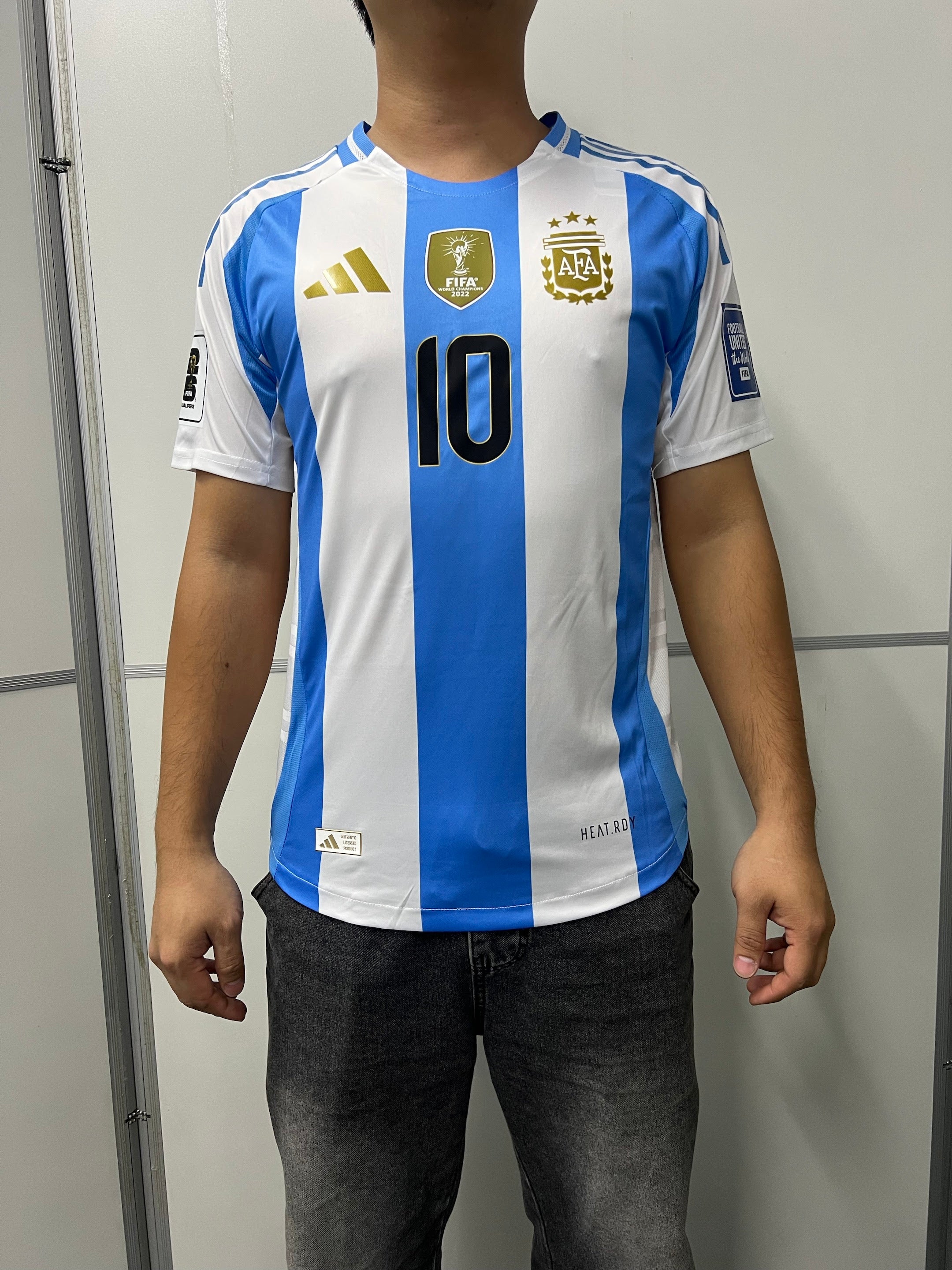 LIONEL MESSI | ARGENTINA 2025 HOME DISPLAY JERSEY | PRINTED SIGNATURE