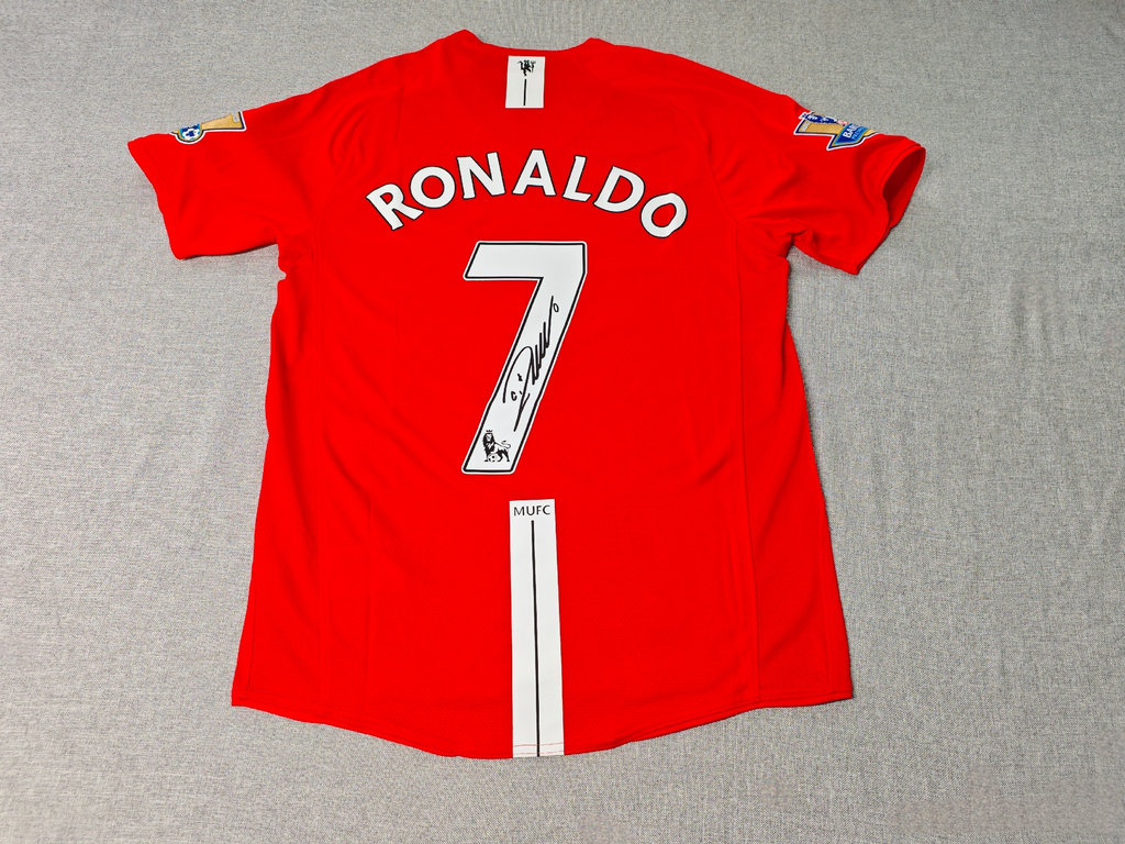 CRISTIANO RONALDO | MANCHESTER UN. 07/08 HOME DISPLAY JERSEY | PRINTED SIGNATURE