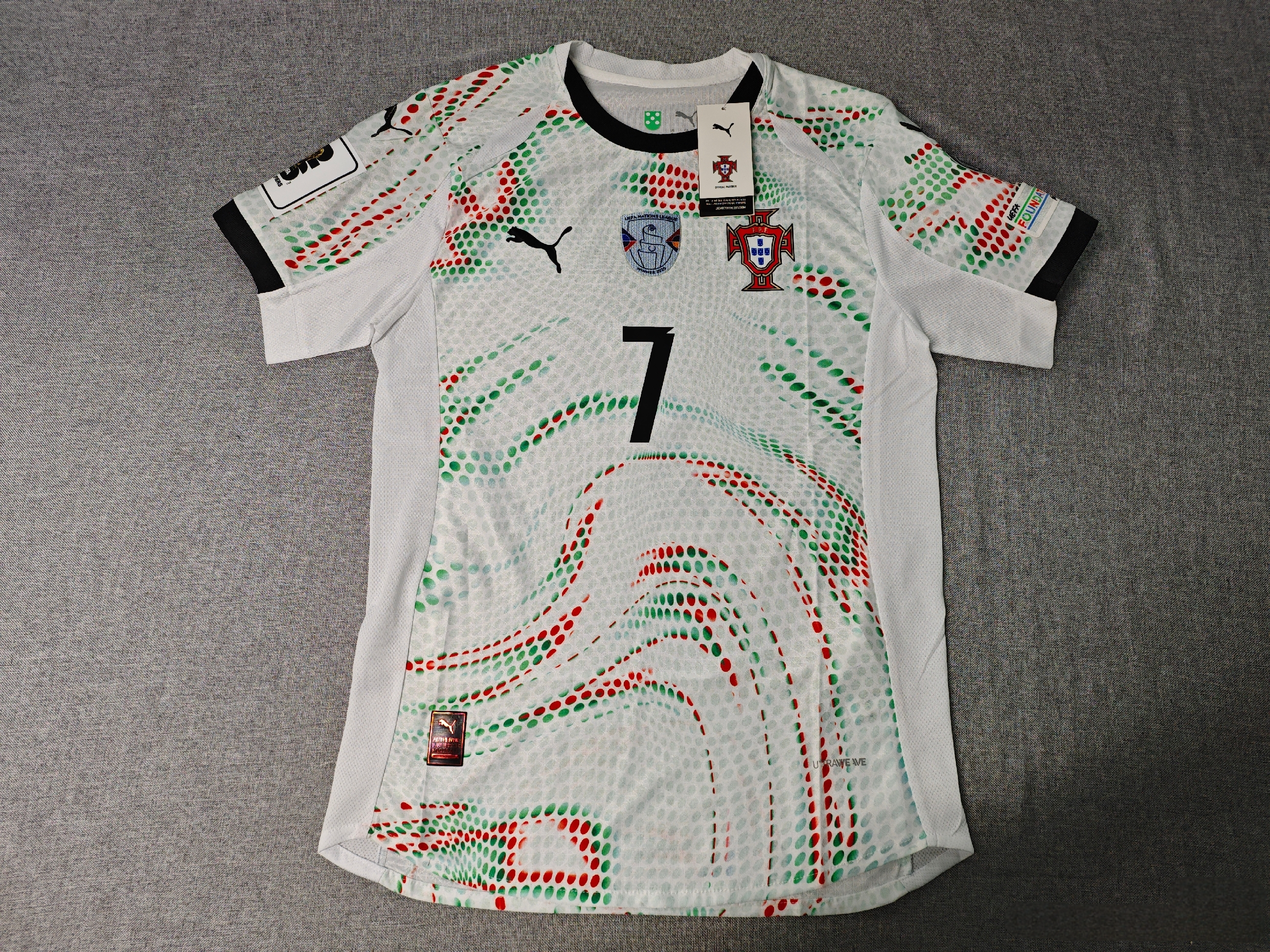 CRISTIANO RONALDO | PORTUGAL 25/26 WC QUAL AWAY DISPLAY JERSEY | PRINTED SIGNATURE