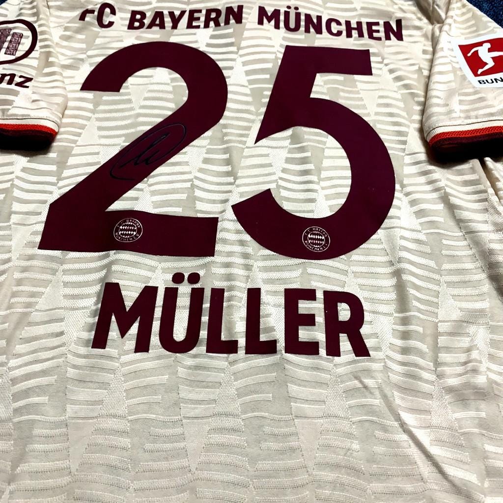Thomas Müller SIGNED - Bayern Munic 24/25 Third Jersey/Shirt - PRINTED AUTOGRAPH
