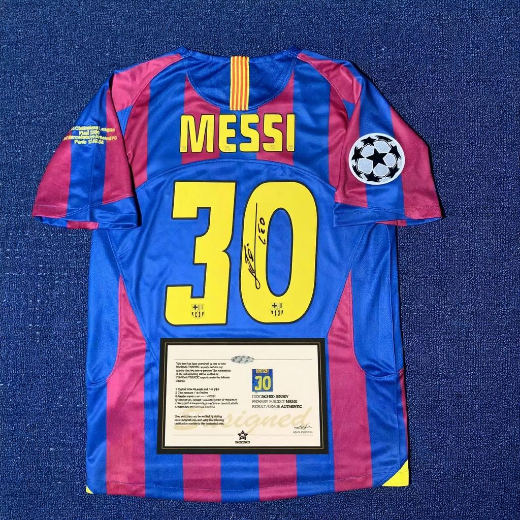 L. Messi Signed - Barcelona 05/06 Retro Home Jersey/Shirt - Printed Autograph