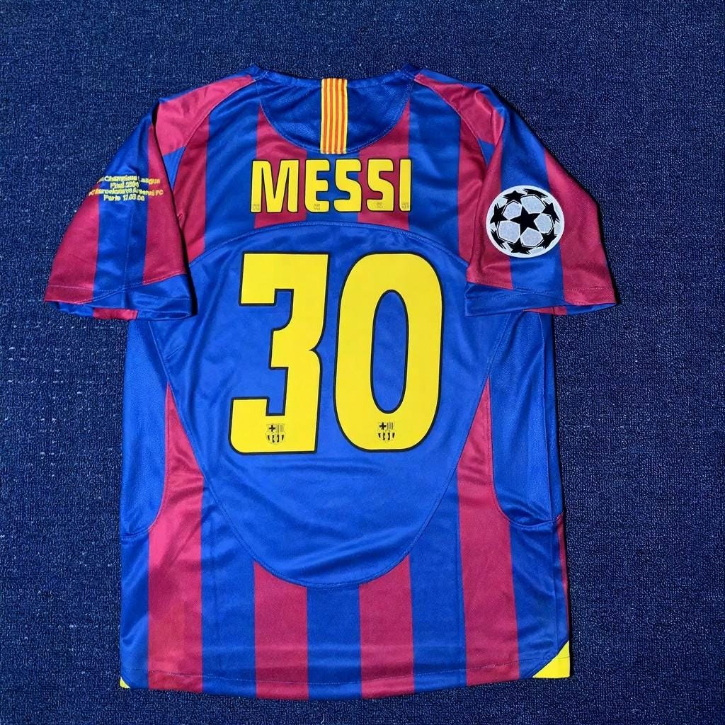 L. Messi Signed - Barcelona 05/06 Retro Home Jersey/Shirt - Printed Autograph