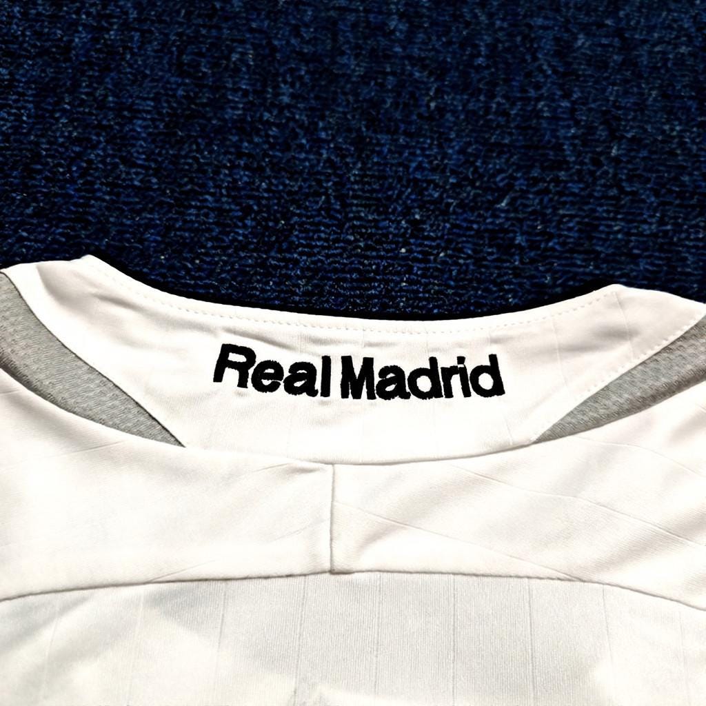 Zinedine Zidane SIGNED - Real Madrid 06/07 Home Jersey/Shirt - PRINTED AUTOGRAPH