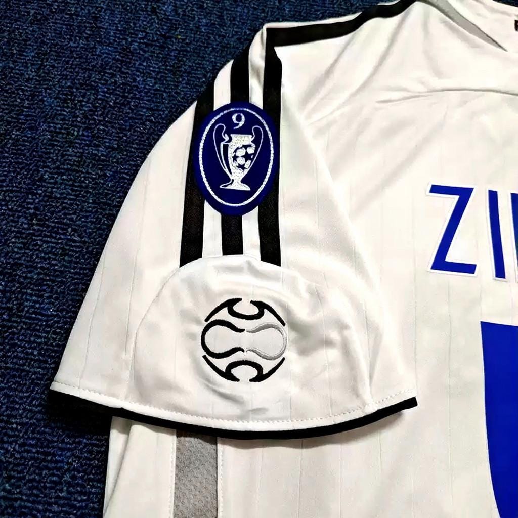 Zinedine Zidane SIGNED - Real Madrid 06/07 Home Jersey/Shirt - PRINTED AUTOGRAPH