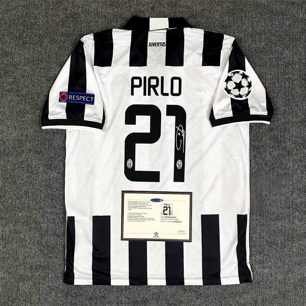 Andrea Pirlo SIGNED - Juventus 14/15 Home Jersey/Shirt - PRINTED AUTOGRAPH