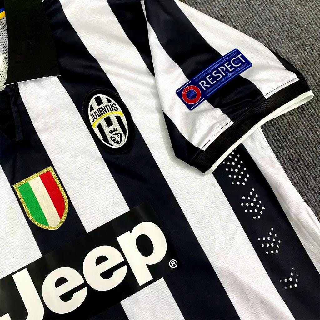 Andrea Pirlo SIGNED - Juventus 14/15 Home Jersey/Shirt - PRINTED AUTOGRAPH