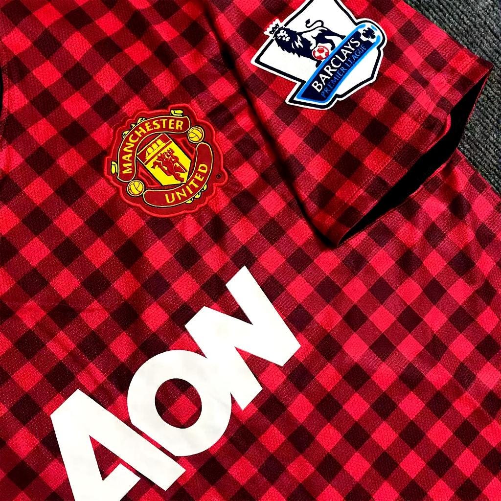 Rv. Persie SIGNED - Manchester Un. 12/13 Home Jersey/Shirt - PRINTED AUTOGRAPH