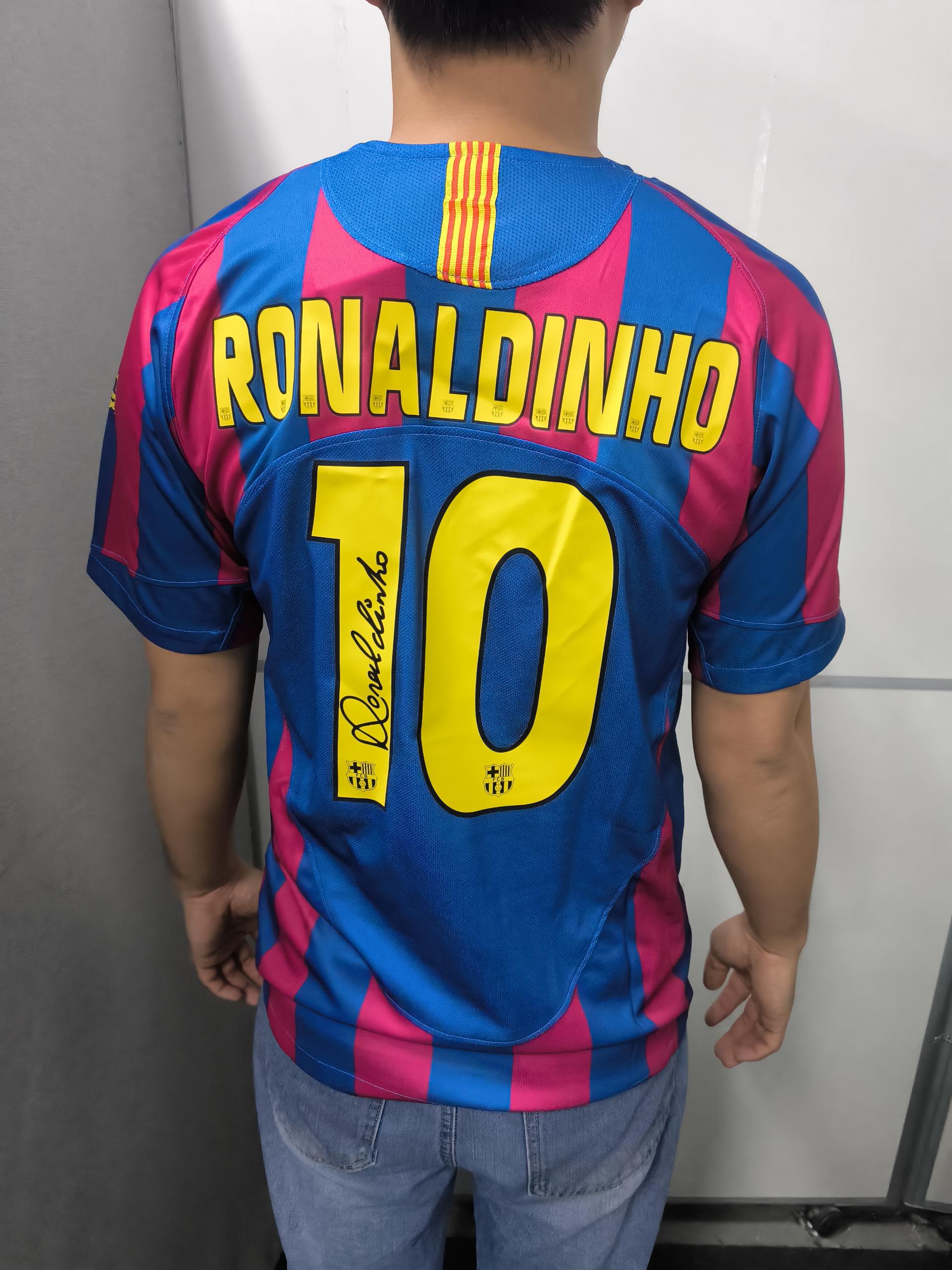 Ronaldinho SIGNED - Barcelona 05/06 Retro Home Jersey/Shirt - PRINTED AUTOGRAPH