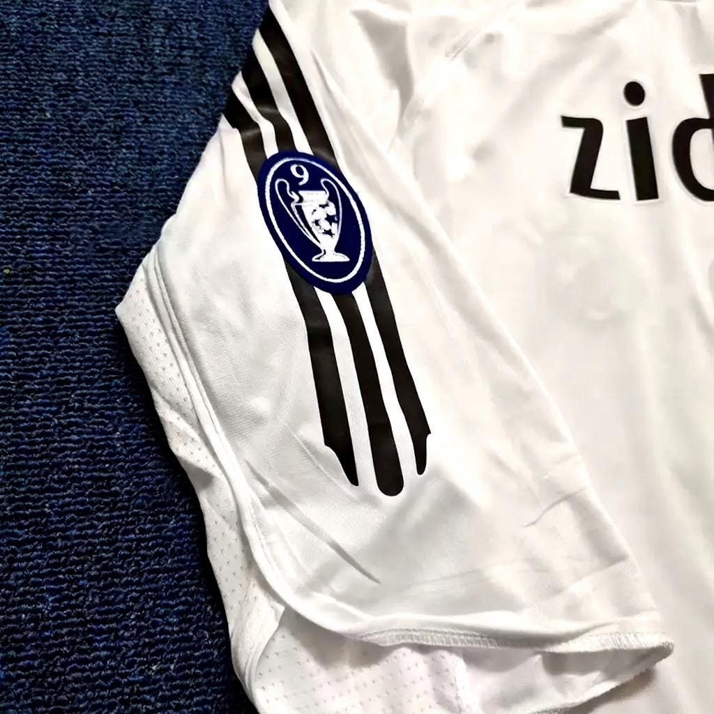 Z. Zidane Signed - Real Madrid 05/06 Retro Home Jersey/Shirt - Printed Autograph