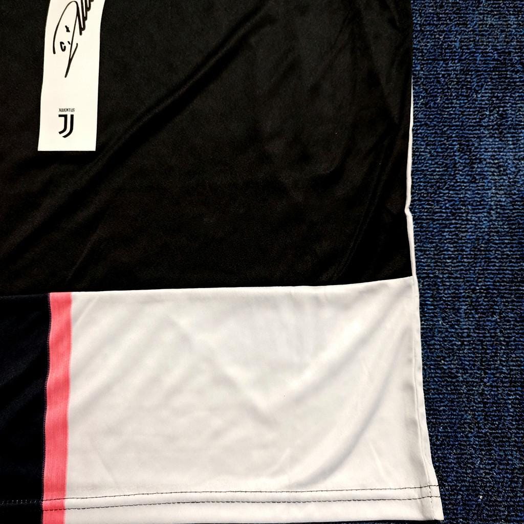 Cristiano Ronaldo SIGNED - Juventus 19/20 Home Jersey/Shirt - PRINTED AUTOGRAPH