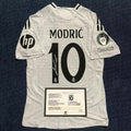 LUKA MODRIĆ | REAL MADRID 24/25 HOME DISPLAY JERSEY | PRINTED SIGNATURE