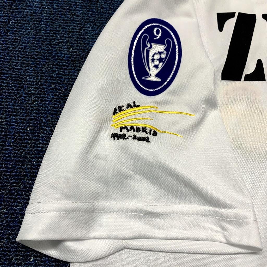 Zinedine Zidane SIGNED - Real Madrid 02/03 Home Jersey/Shirt - PRINTED AUTOGRAPH