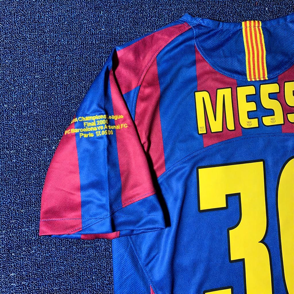 L. Messi Signed - Barcelona 05/06 Retro Home Jersey/Shirt - Printed Autograph