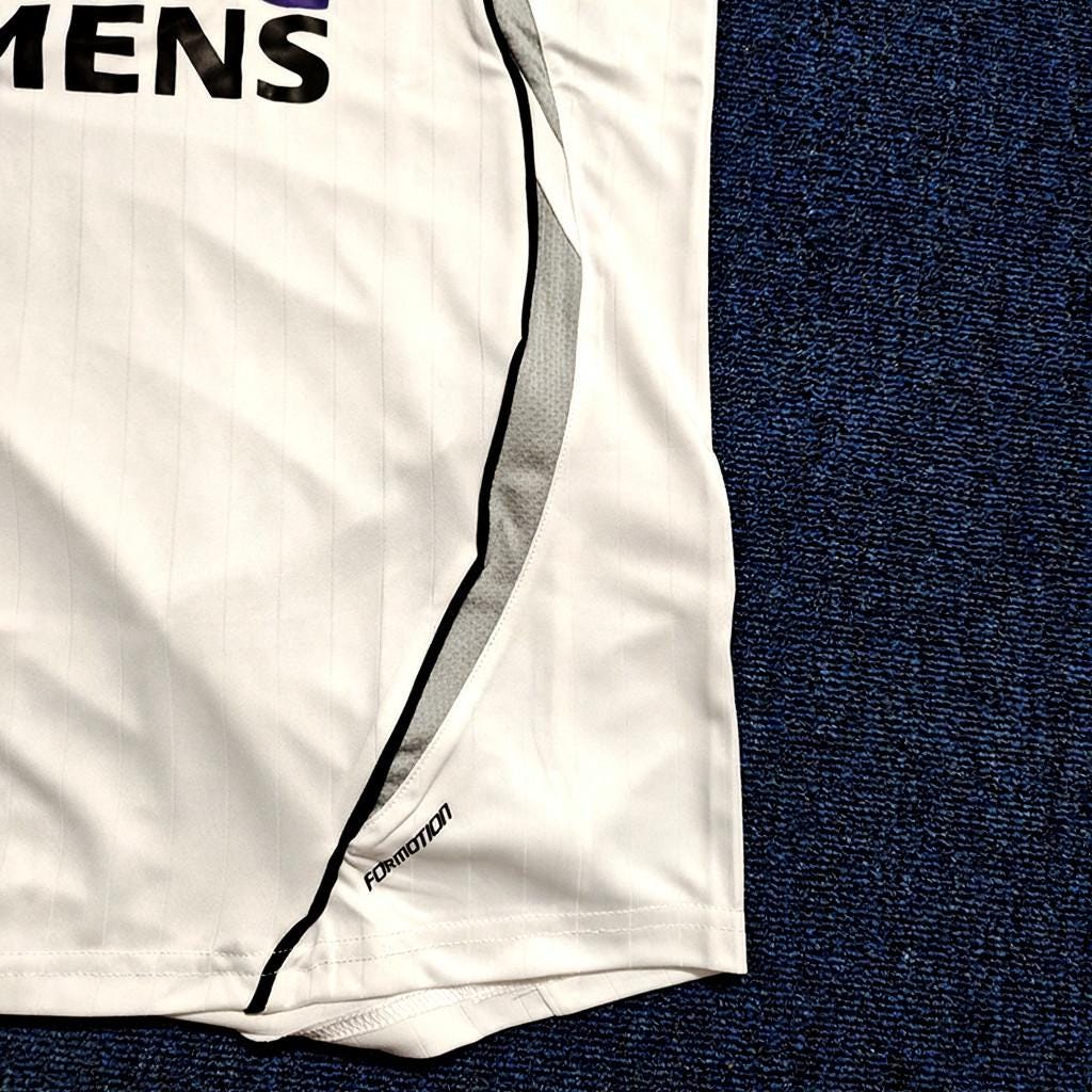 Zinedine Zidane SIGNED - Real Madrid 06/07 Home Jersey/Shirt - PRINTED AUTOGRAPH