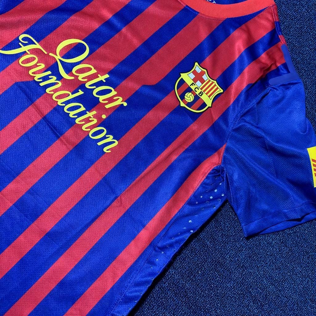 Lionel Messi SIGNED - Barcelona 11/12 Home Jersey/Shirt - PRINTED AUTOGRAPH