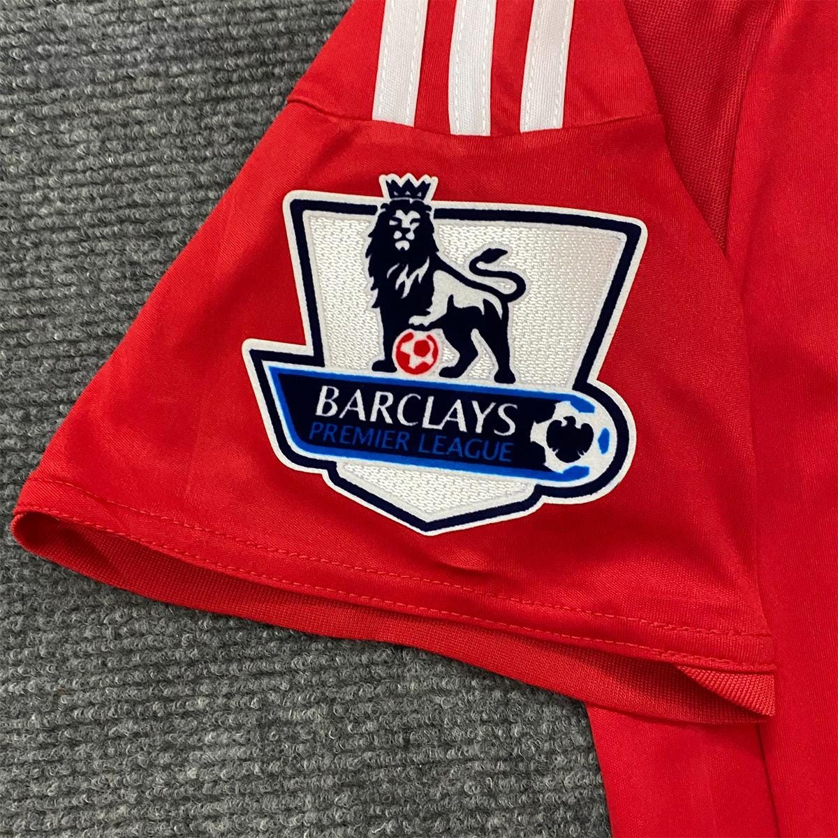 Steven Gerrard SIGNED - Liverpool 08/09 Home Jersey/Shirt - PRINTED AUTOGRAPH