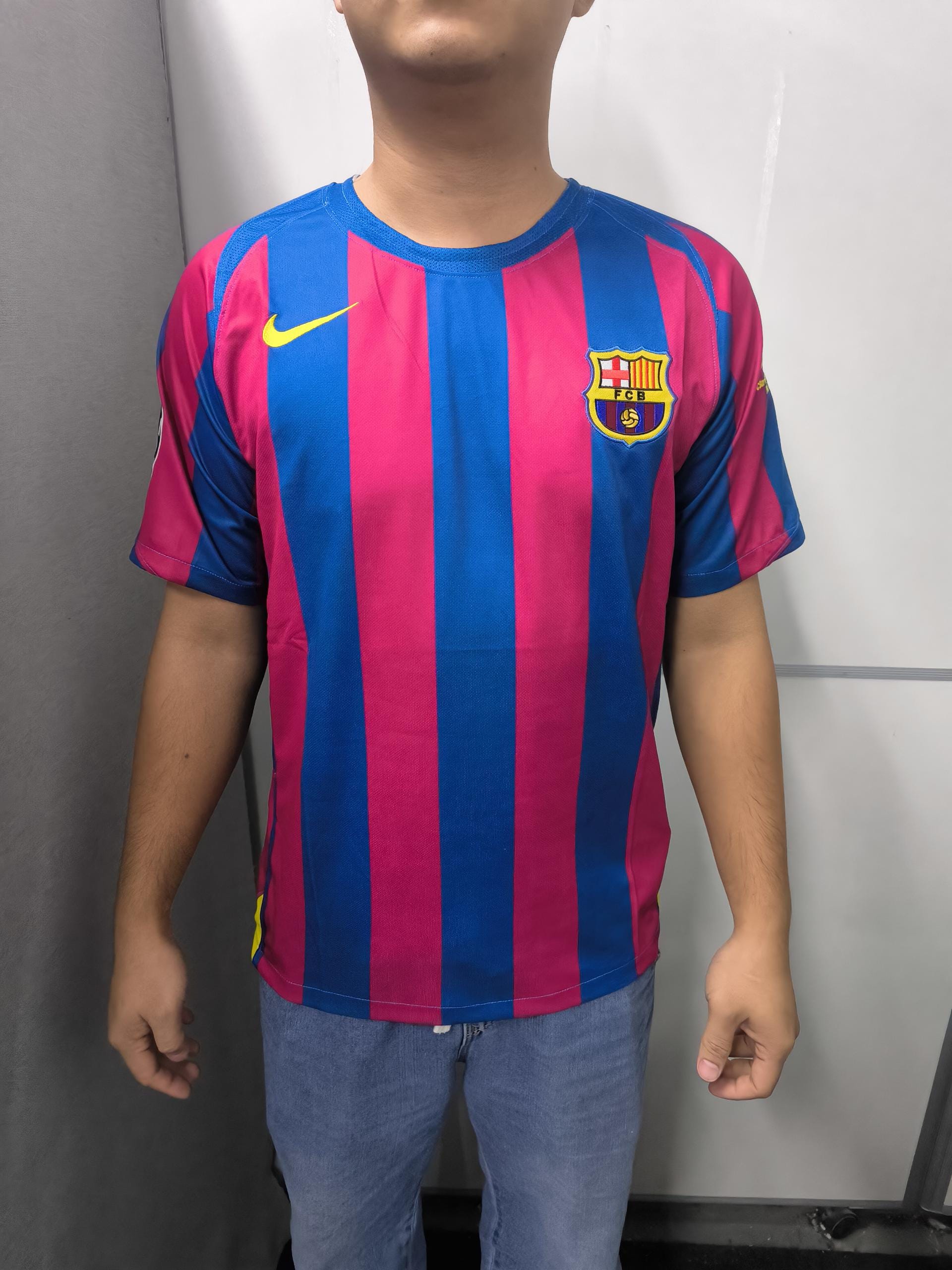 Ronaldinho SIGNED - Barcelona 05/06 Retro Home Jersey/Shirt - PRINTED AUTOGRAPH