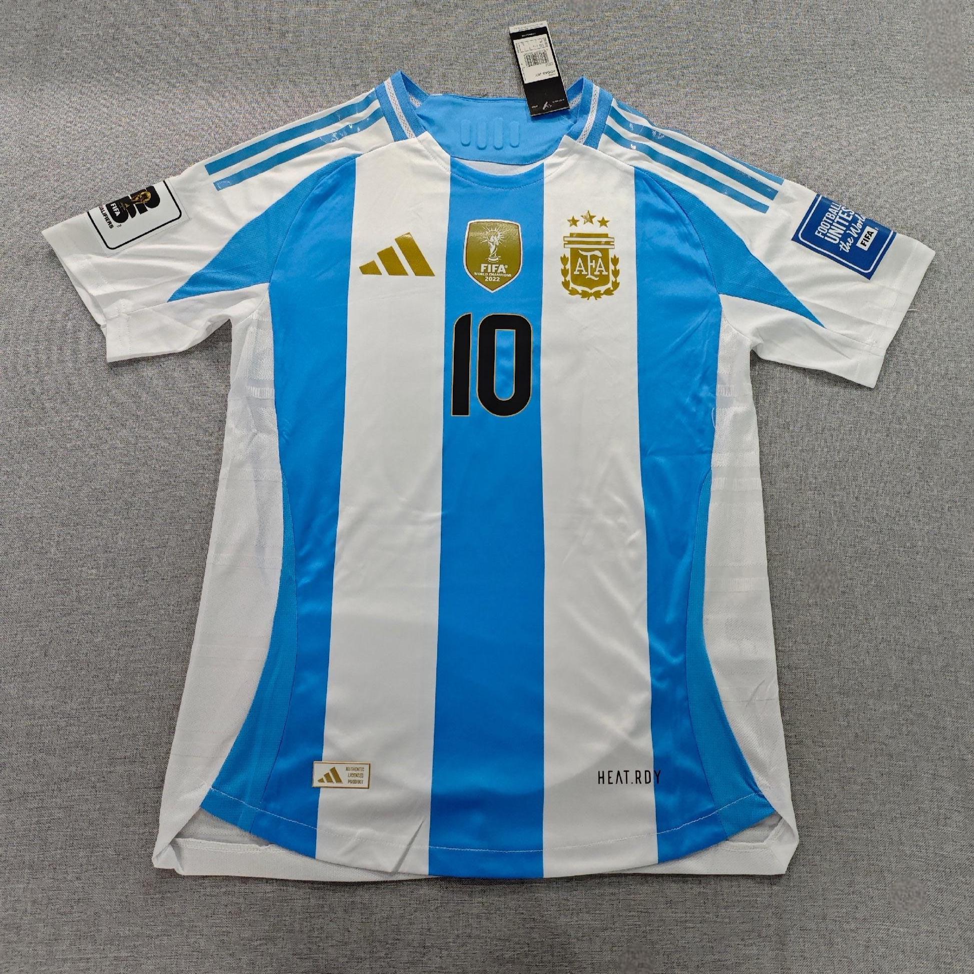 LIONEL MESSI | ARGENTINA 2025 HOME DISPLAY JERSEY | PRINTED SIGNATURE