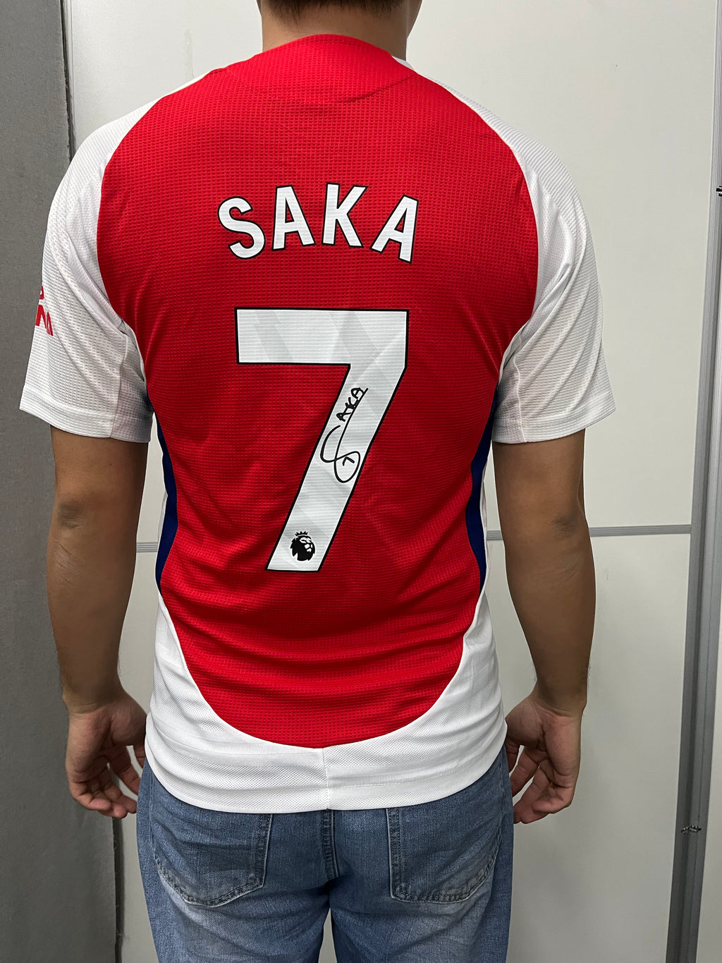 BUKAYO SAKA | ARSENAL 24/25 HOME DISPLAY JERSEY | PRINTED SIGNATURE