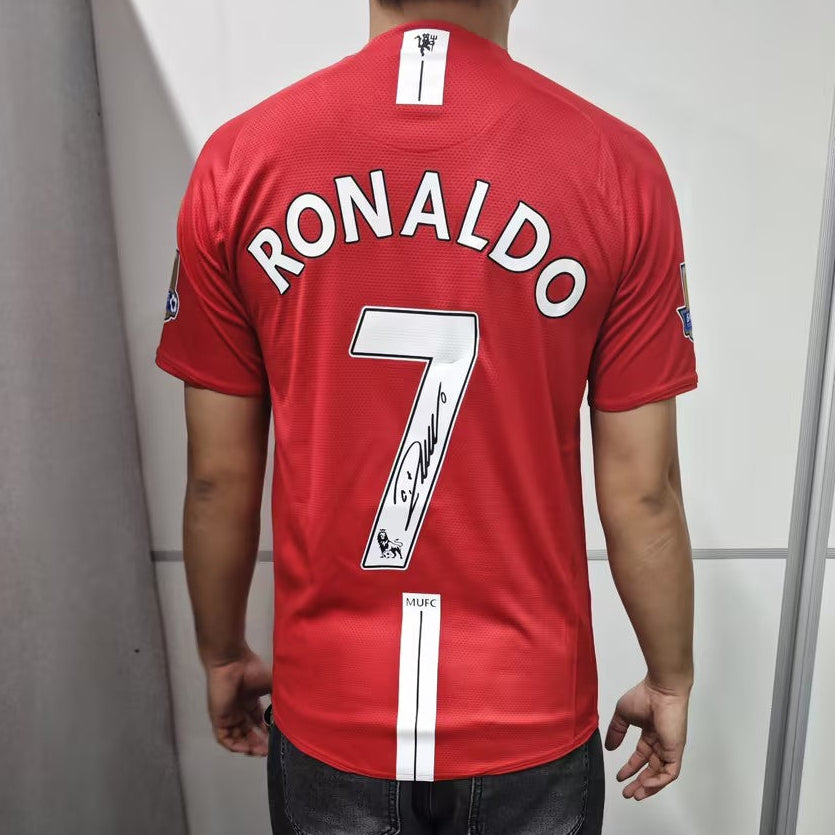 CRISTIANO RONALDO | MANCHESTER UN. 07/08 HOME DISPLAY JERSEY | PRINTED SIGNATURE