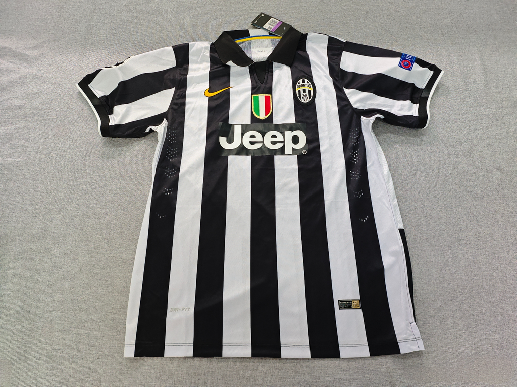 ANDREA PIRLO | JUVENTUS 14/15 HOME DISPLAY JERSEY | PRINTED SIGNATURE