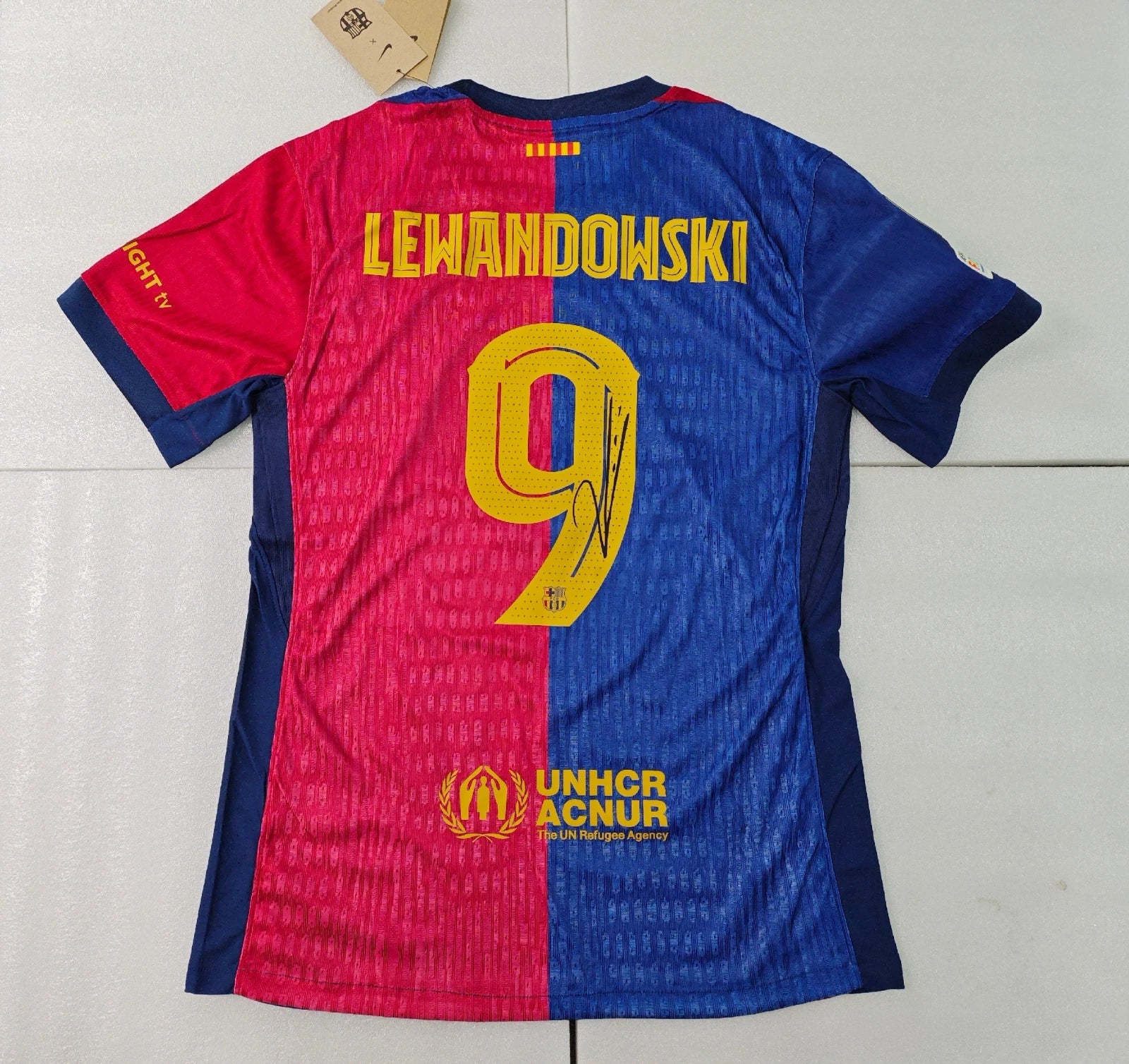 ROBERT LEWANDOWSKI | BARCELONA 24/25 HOME DISPLAY JERSEY | PRINTED SIGNATURE